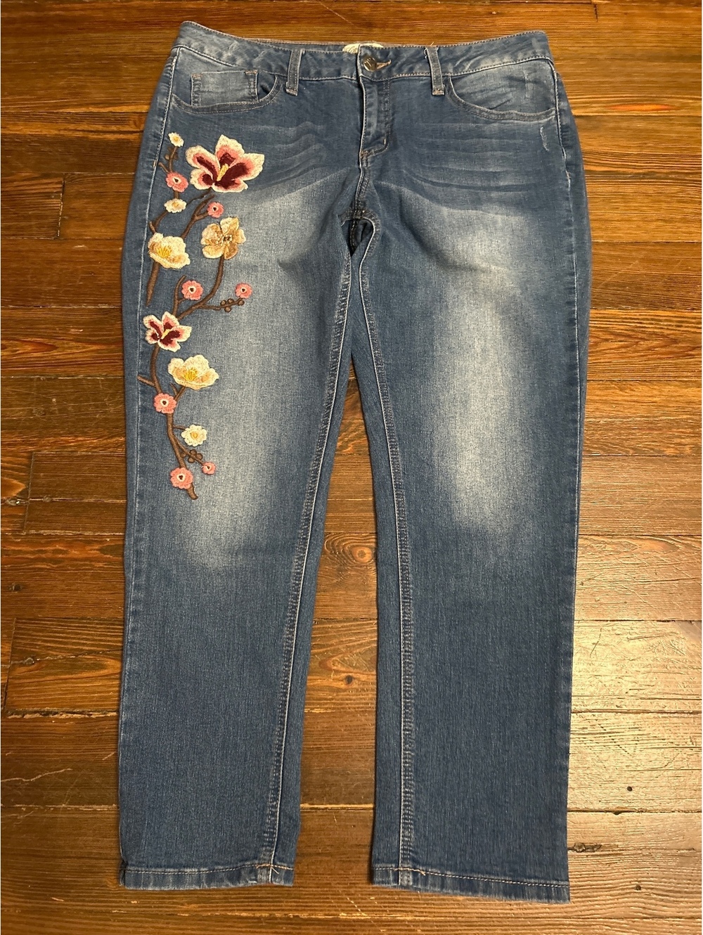 Love Indigo Women's Medium Wash Embroidered Floral Denim Jeans Size 12